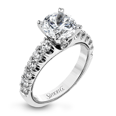 Round-Cut Engagement Ring In 18k Gold With Diamonds LR2224