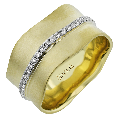 Right Hand Ring In 18k Gold With Diamonds LR3166