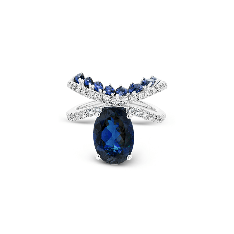 Color Tanzanite Ring In 18k Gold With Diamonds LR1147